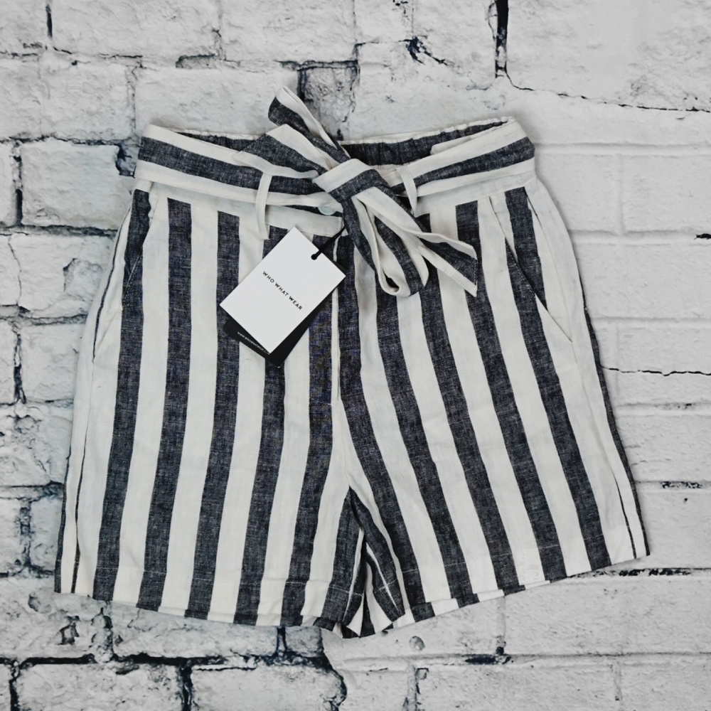 WHO WHAT WEAR Black & OffWhite Linen Shorts